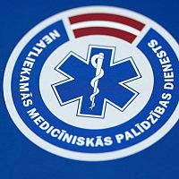 Потерял сознание и перестал дышать: работница магазина спасла жизнь покупателю