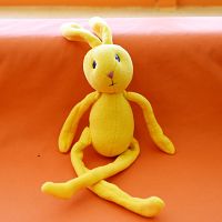 Хотел обнять игрушку: ребенок в магазине известной сети чуть не лишился глаза