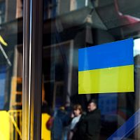 «Вы же обещали до победы?» Рижане спрашивают, почему нет флагов Украины в общественном транспорте