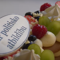 «Без яиц, масла и молока»: печь торты на продажу в квартирах строго запрещено