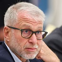 «Челси» продал — переведи деньги Украине, чего им пропадать? От Абрамовича требуют 2,8 млрд. евро «Челси» продал — переведи деньги Украине, чего им пропадать? От Абрамовича требуют 2,8 млрд. евро