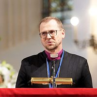 Все мы в Латвии в одной лодке: архиепископ призвал латвийцев не делиться на своих и чужих Все мы в Латвии в одной лодке: архиепископ призвал латвийцев не делиться на своих и чужих