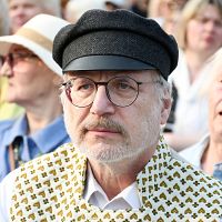 На фоне Европы мы выглядим вполне неплохо: Левитс призывает вести селективную иммиграционную политику