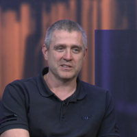 Считать не умеете, а берете кредиты: Раевский о плохих знаниях латвийского народа