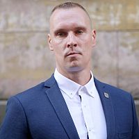 Мог нарушить закон: бывшему вице-мэру Олайне предъявлены обвинения