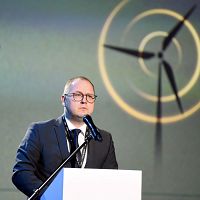 Хороший министр, годный: Чударс удержался в кресле