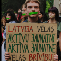 Выслали без права объясниться: суд Сатверсме рассмотрит дело Романенко