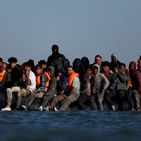 «Восточная Европа должна принять свою долю мигрантов!» Но не хочет