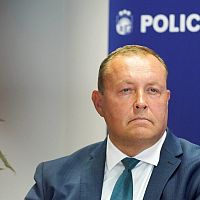 За месяц запретим все незарегистрированные SIM-карты: глава МВД