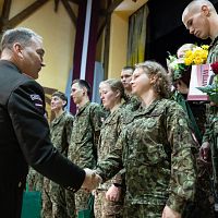 Где укрыться от войны? Девушкам — в армии