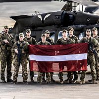 Отсидеть и пойти в латвийскую армию. А что, так можно?