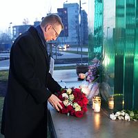 Первые лица страны почтили память погибших в Золитудской трагедии