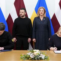 Коррупционный скандал в Украине оценили и в Латвии