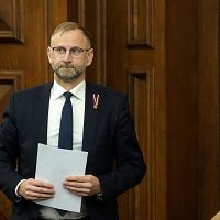 Сейм отклонил предложение о вотуме недоверия Швинке: смог всё объяснить?