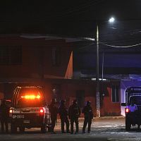 В Боливии разбился самолет, перевозивший деньги: мародеры кинулись их собирать