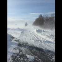 Кадры с юга Польши: техника вязнет в сугробах. В ноябре?