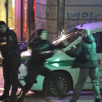 В центре Риге подралась молодёжь: один достал оружие и выстрелил