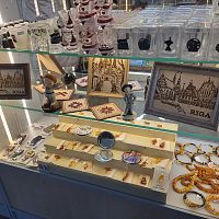 Центральный рынок: от матрешек очищен, а огурцы теперь стоят как свинина? (ФОТО)