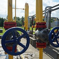 Совсем другая зависимость. Еврокомиссия не хочет сравнивать СПГ из США с газовой зависимостью от РФ