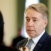 Многие депутаты думают, что деньги растут на деревьях: Аугулис о главной трагедии госуправления