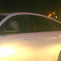 Блондинка за рулем: под Бауской девушка на BMW накатала на 3280 евро штрафа