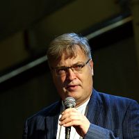 «Это XXI век? Это западная цивилизация?» Писатель обрушился на отношение Латвии к пожилым людям