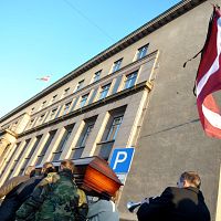 60-90% доходов латвийских крестьян — дотации ЕС. Сейчас их сокращают. Значит — хана?