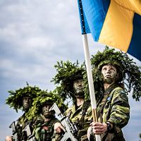 Шведы придут — порядок наведут! И усилят Латвию ПВО, артиллерией и дронами