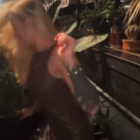 Блогерша уволена за фривольное поздравление Раймонда Паулса (ВИДЕО) Блогерша уволена за фривольное поздравление Раймонда Паулса (ВИДЕО)