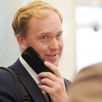 Министр Валайнис попросил Маска купить у нас airBaltic