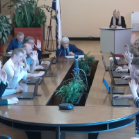 Голосовали не глядя: как в Краславе пенсионерам с российскими паспортами отказали в помощи