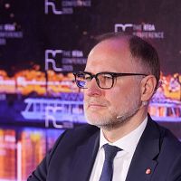 Министр обороны ЛР призывает не драматизировать ситуацию вокруг Гренландии