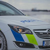 Пьяная водительница разбила авто под Цесисом Пьяная водительница разбила авто под Цесисом