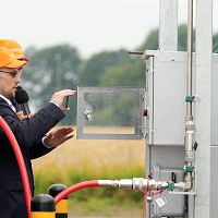 Местный оператор единой системы передачи и хранения газа Conexus тоже уволил граждан России и Украины