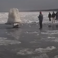 На помощь пришёл только один, остальные снимали: спасенный на Мангальсале нашел своих героев