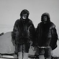 Двое в ледяной пустыне: моряки два года боролись со смертью в Гренландии — и выжили
