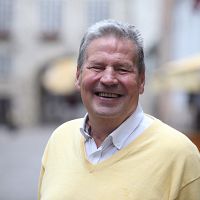 Экс-депутат Сейма: «Безопасность лучше хлеба с маслом и икрой»