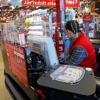 На весь магазин — одна кассирша: покупатели жалуются на сервис Rimi