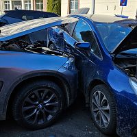 Тяжелая авария в центре Риги: разбились сразу три машины