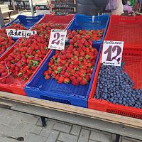 Мойте тщательно: на латвийских ягодах обнаружили яйца опасных паразитов
