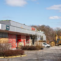 Начался снос здания бывшего Rimi на улице Дзирциема: скоро откроют Lidl?