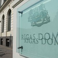 Sorry! ИИ на городском портале Риги не говорит на английском