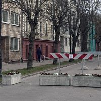 «Это путь назад в СССР!» В Гризинькалнсе перегородили улицу — Даце Линдберга возмущена