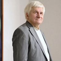 Десять лет за насилие над девочками: осужден известный латвийский художник