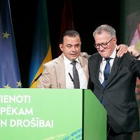 «Новое единство» заинтересовалось дружбой с оппозицией?
