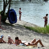 В Латвии официально открывается купальный сезон: и что за погода?