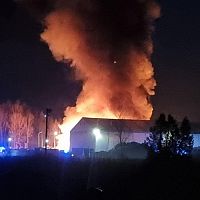«Опять вывоз мусора подорожает»: в пятницу вечером горело предприятие по переработке отходов