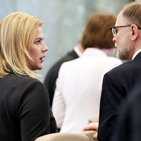 Премьер уволила Спрудса и назначила на его место настоящего полковника