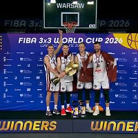 Встречайте чемпионов! В Ригу с золотом вернулась сборная по баскетболу 3х3. ВИДЕО