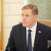 Топит за госязык, а сам его не знает? В публикации Домбравы нашли ошибки